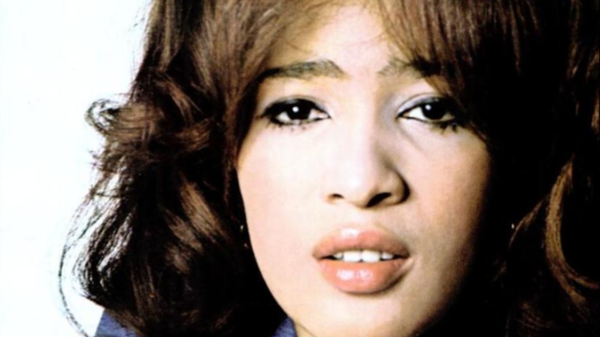 File:Ronnie Spector (1971).png