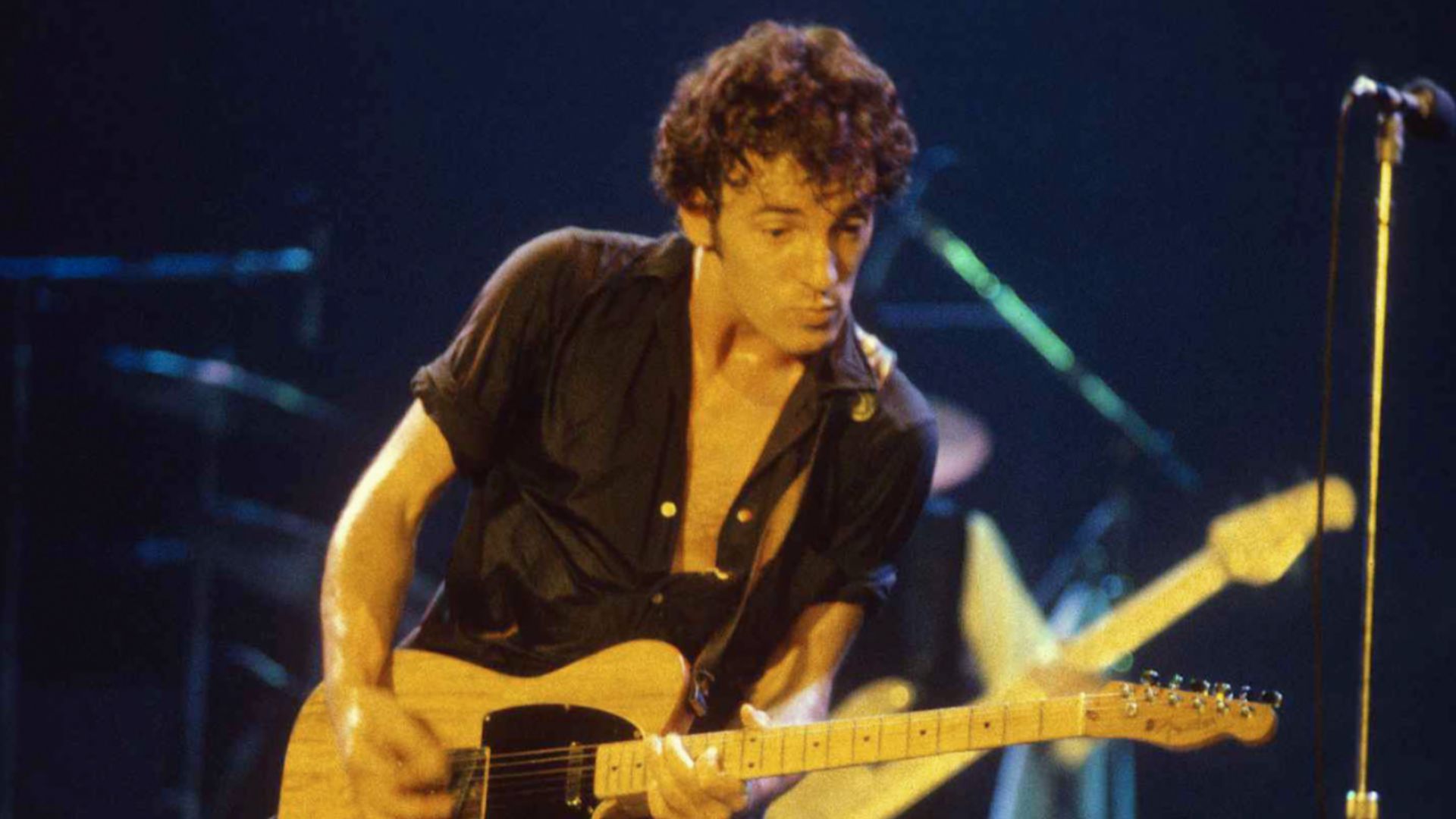 File:Bruce Springsteen at the New Haven Coliseum (7238976872).jpg