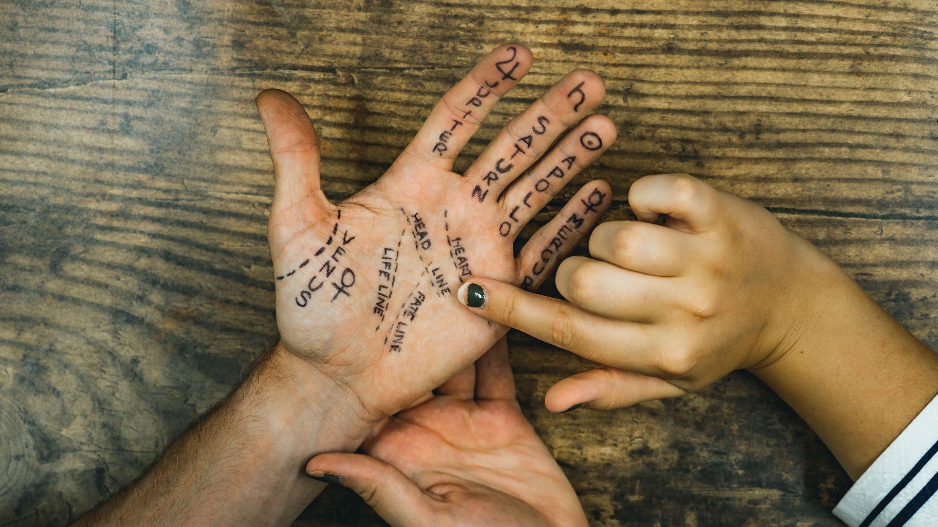 File:Palm Readings.jpg