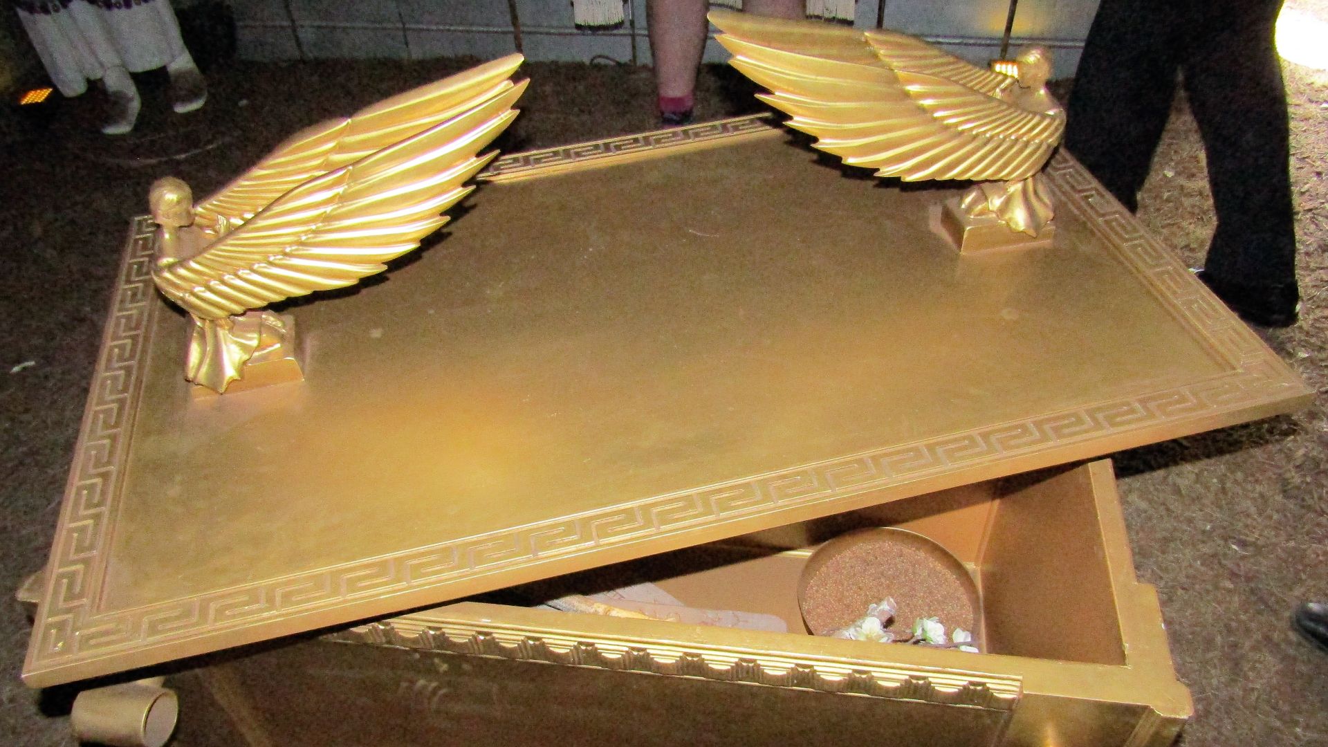 File:Ark of the Covenant (39116340194).jpg