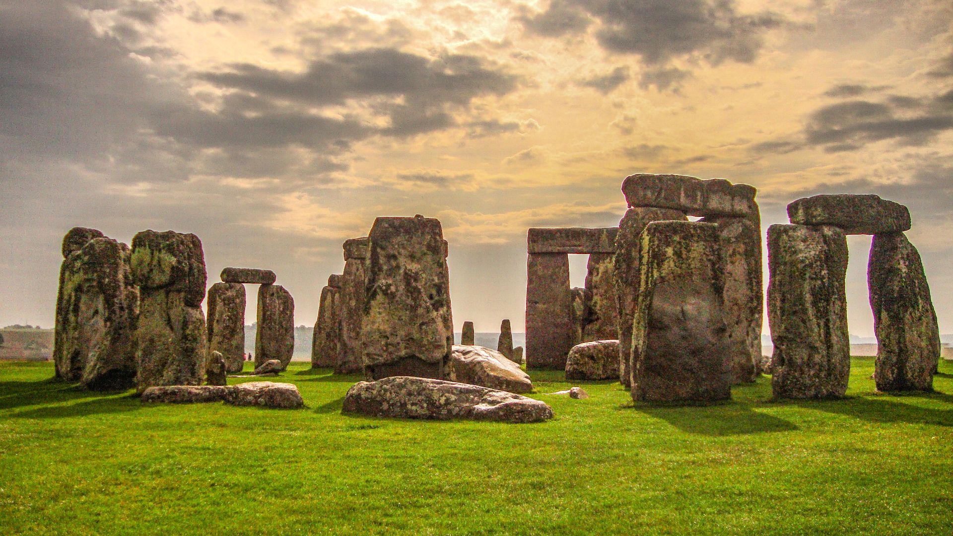 File:Stonehenge, Wiltshire.jpg