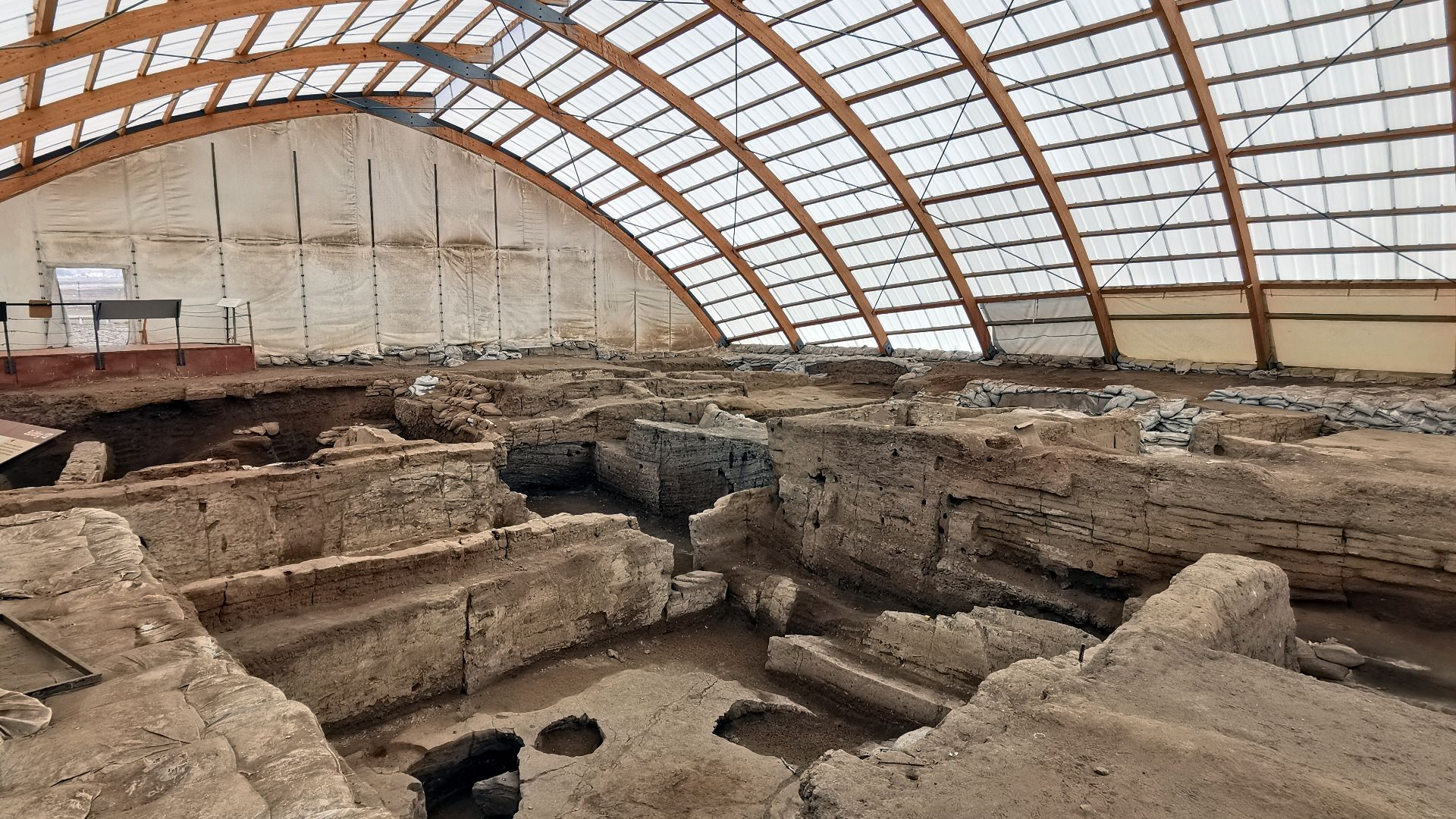 File:Çatalhöyük, 7400 BC, Konya, Turkey - UNESCO World Heritage Site, 07.jpg