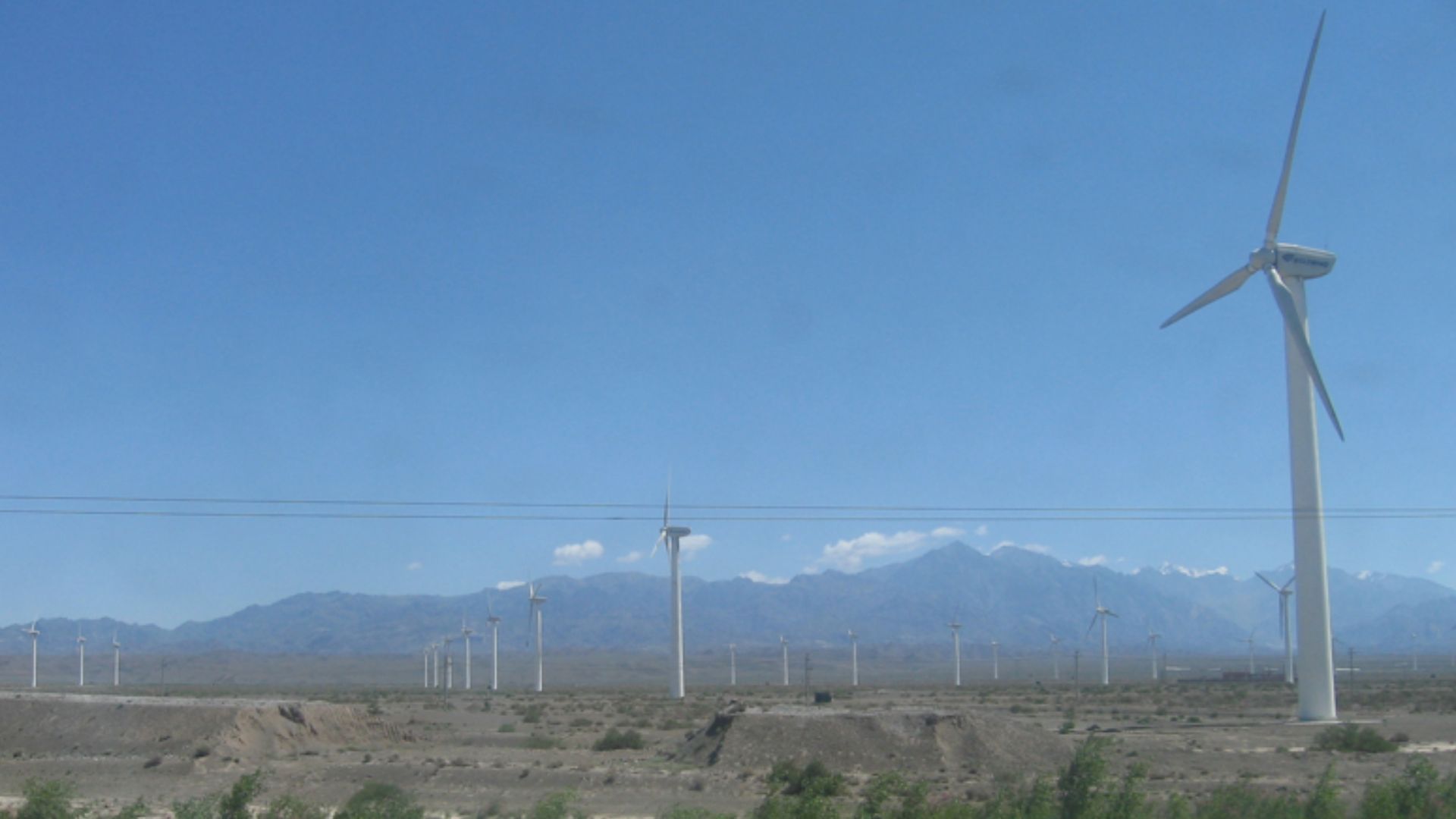 File:Wind Farm Outside Urumqi.jpg