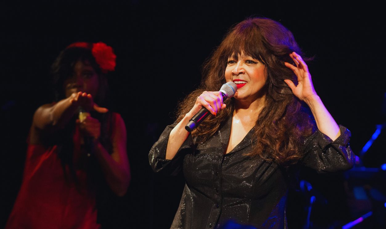 Gettyimages - 978152194, Ronnie Spector Performs in Concert in Barcelona
