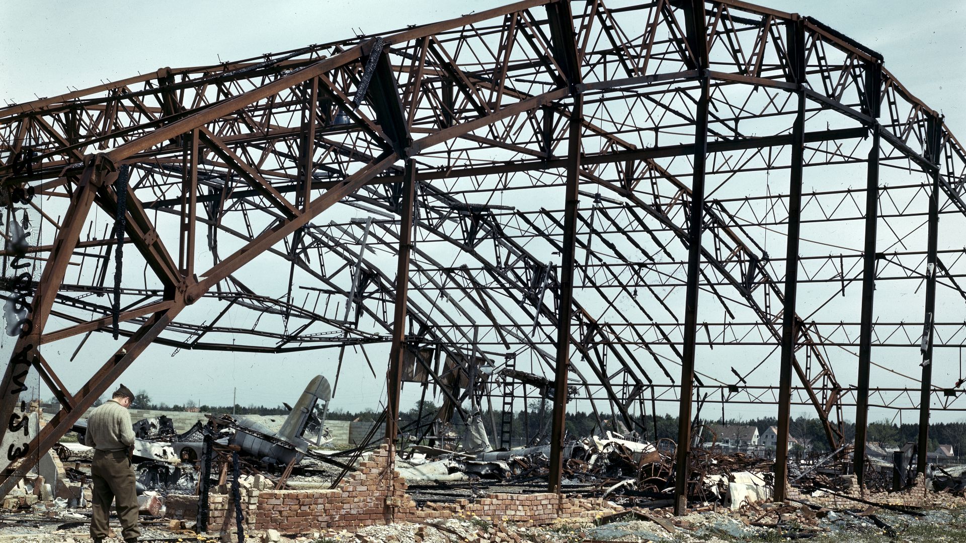 File:Wrecked hangar of the Messerschmitt factory at Augsburg, Germany, circa in June 1945 (342-C-K-3440).jpg