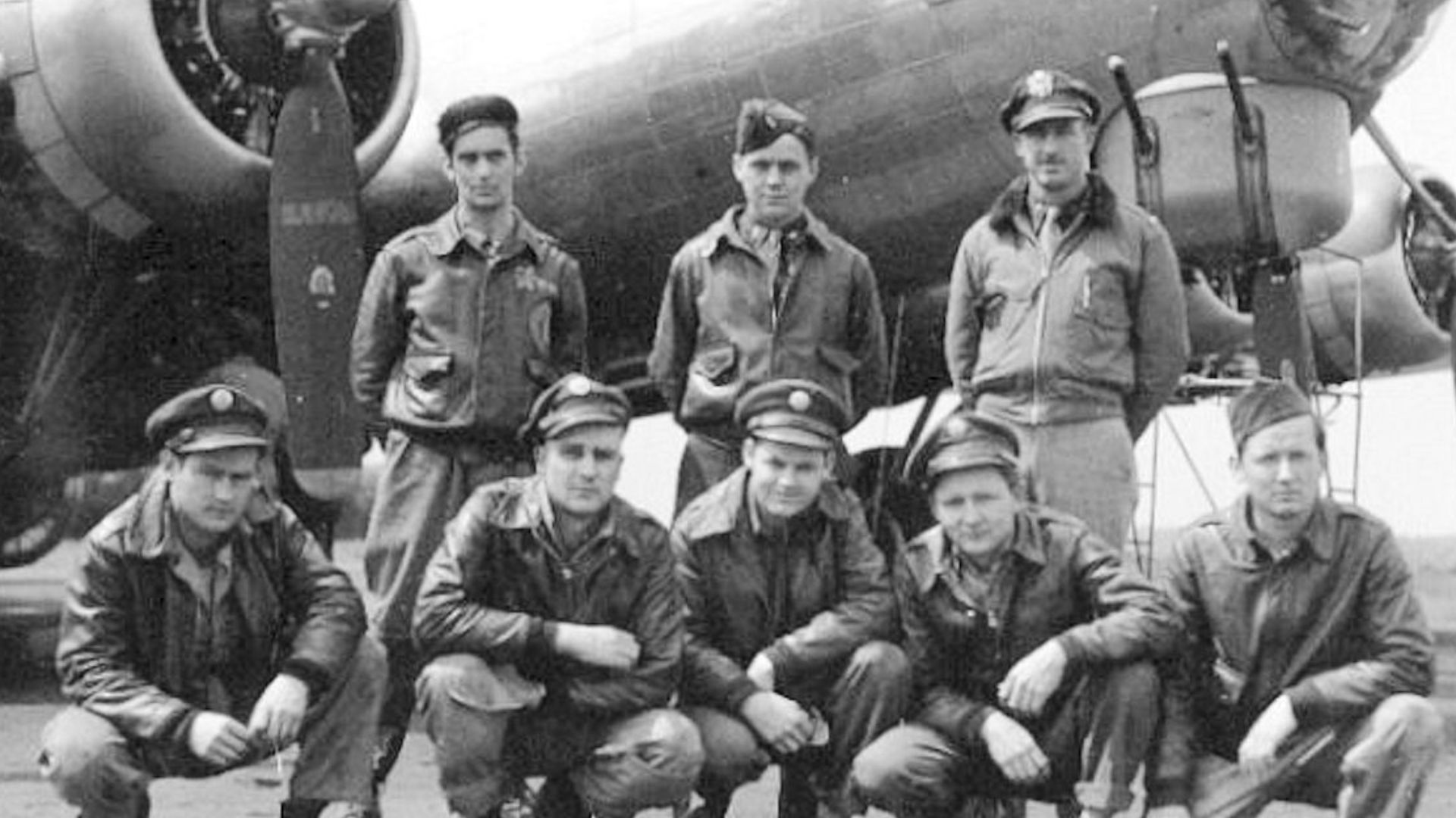 File:303rd Bombardment Group Boeing B-17G Flying Fortress 42-32027.jpg