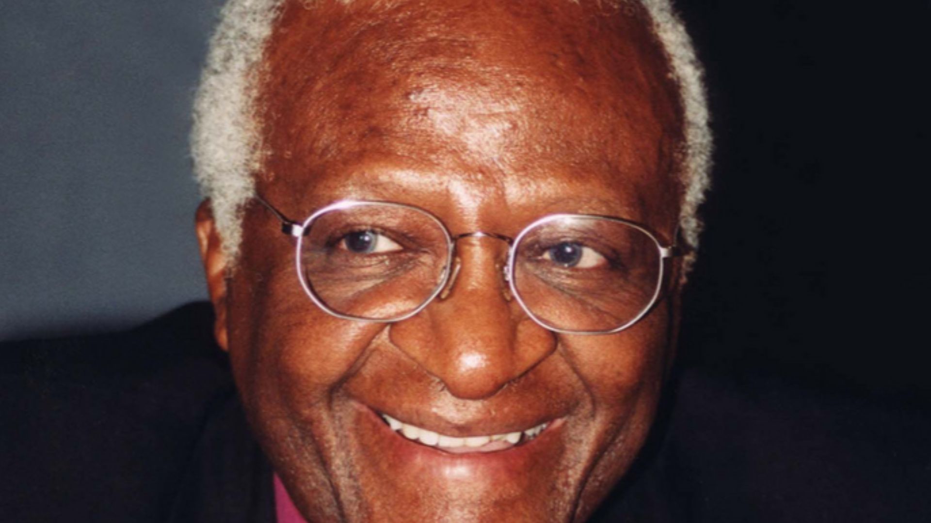 File:Desmond Tutu (47327456801).jpg