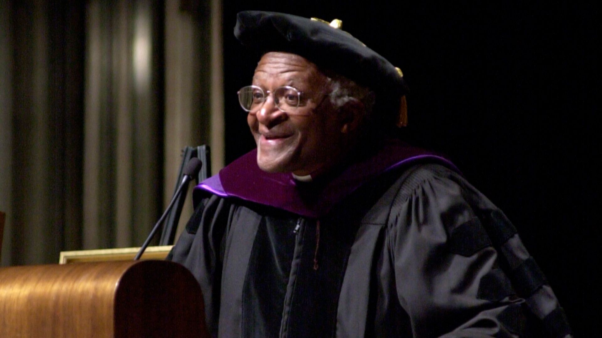 File:Archbishop Desmond Tutu receiving honorary Doctor of Humane Letters degree from the University of Washington, 2002 (51946229048).jpg