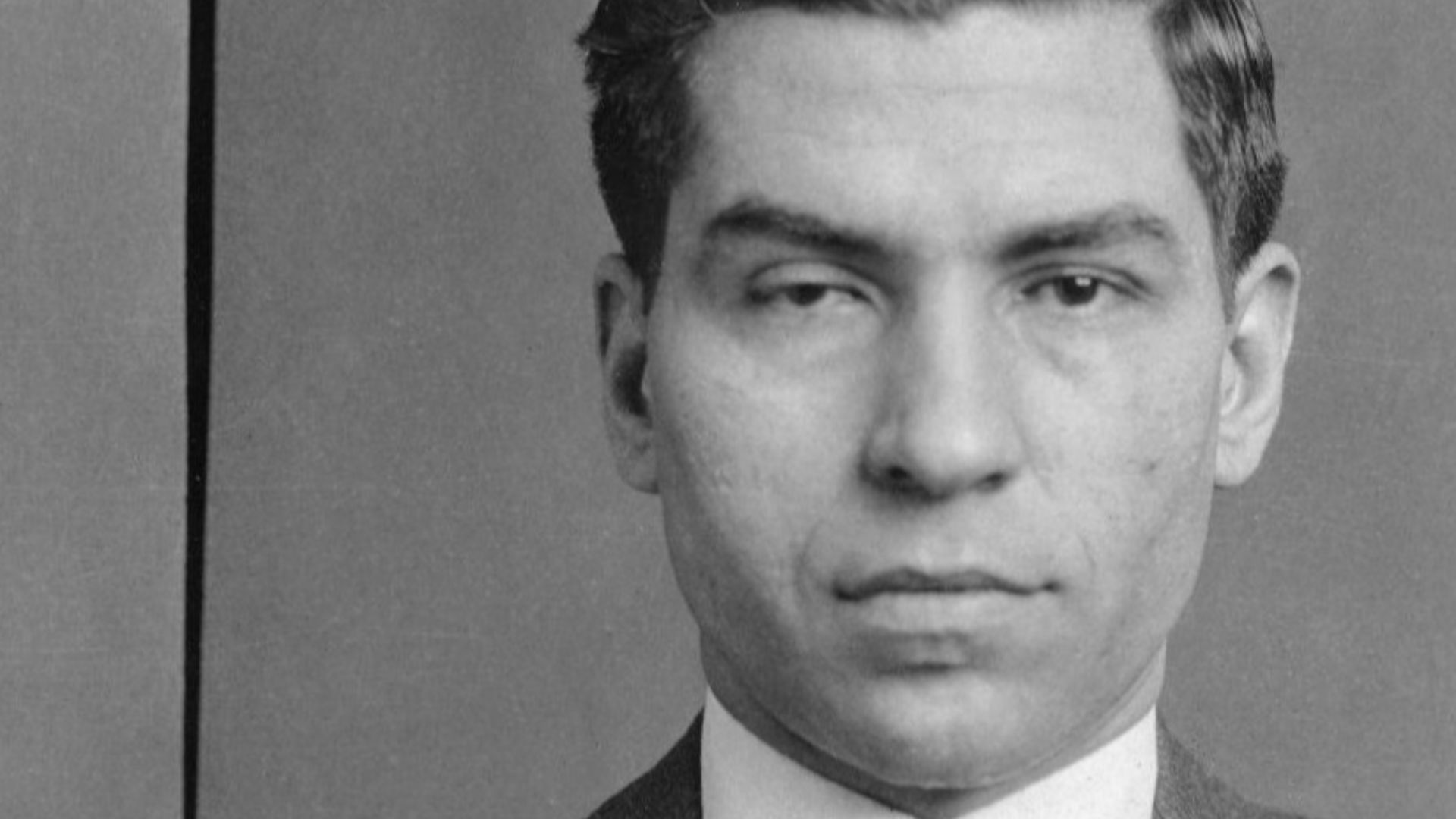 File:Lucky Luciano mugshot 1931.jpg