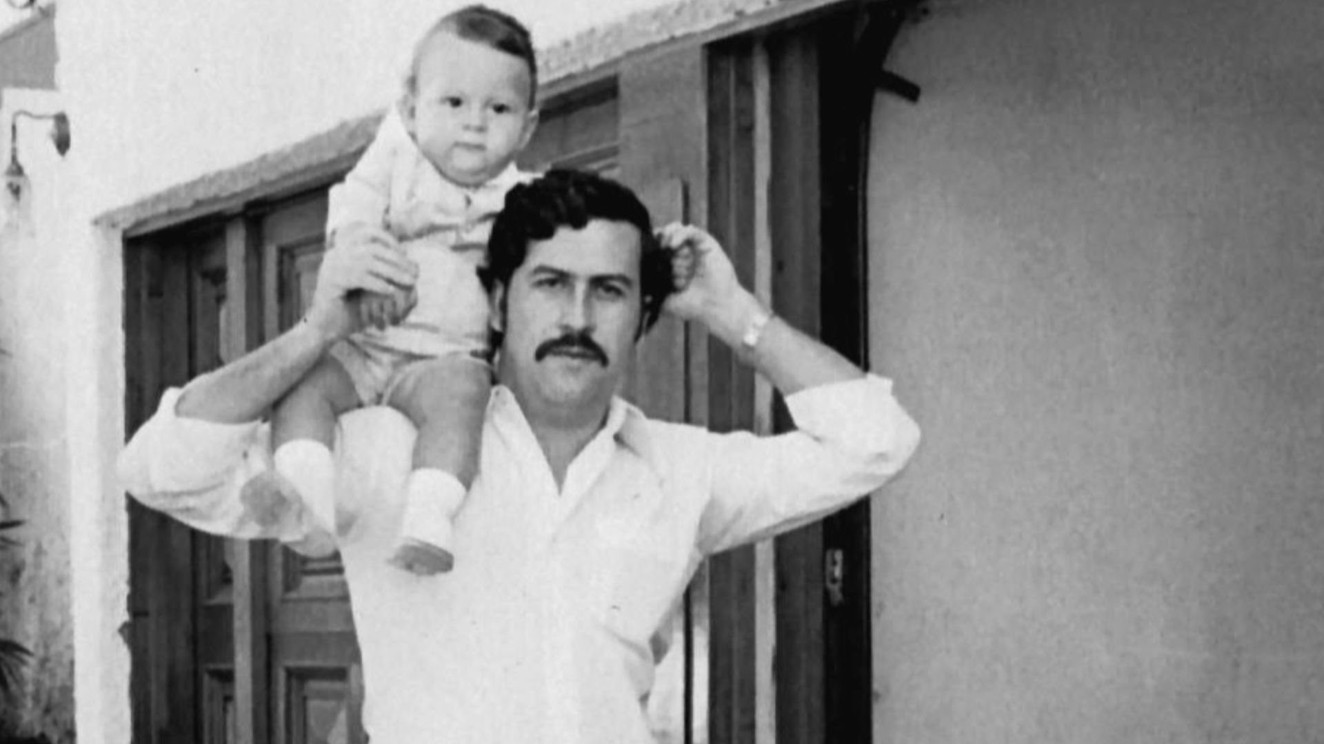 File:Pablo escobar 1989.jpg