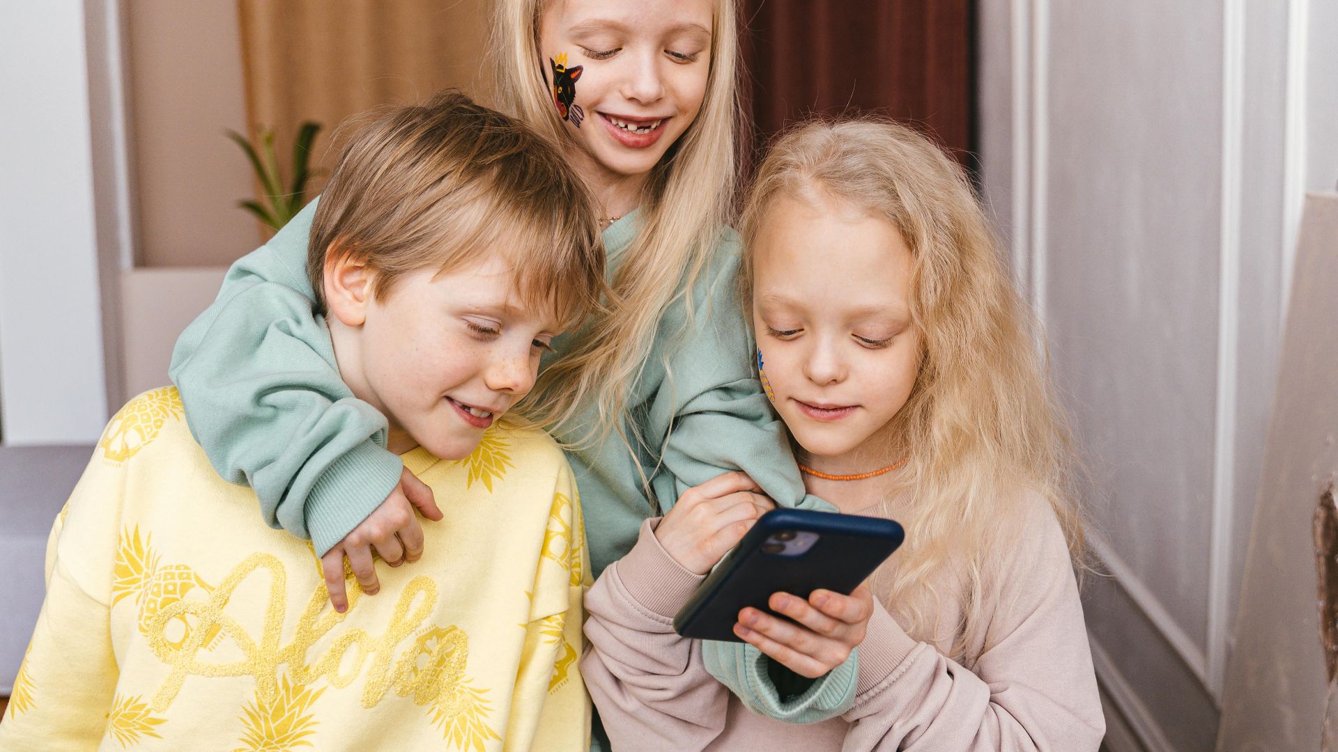 Antoni Shkraba Studio