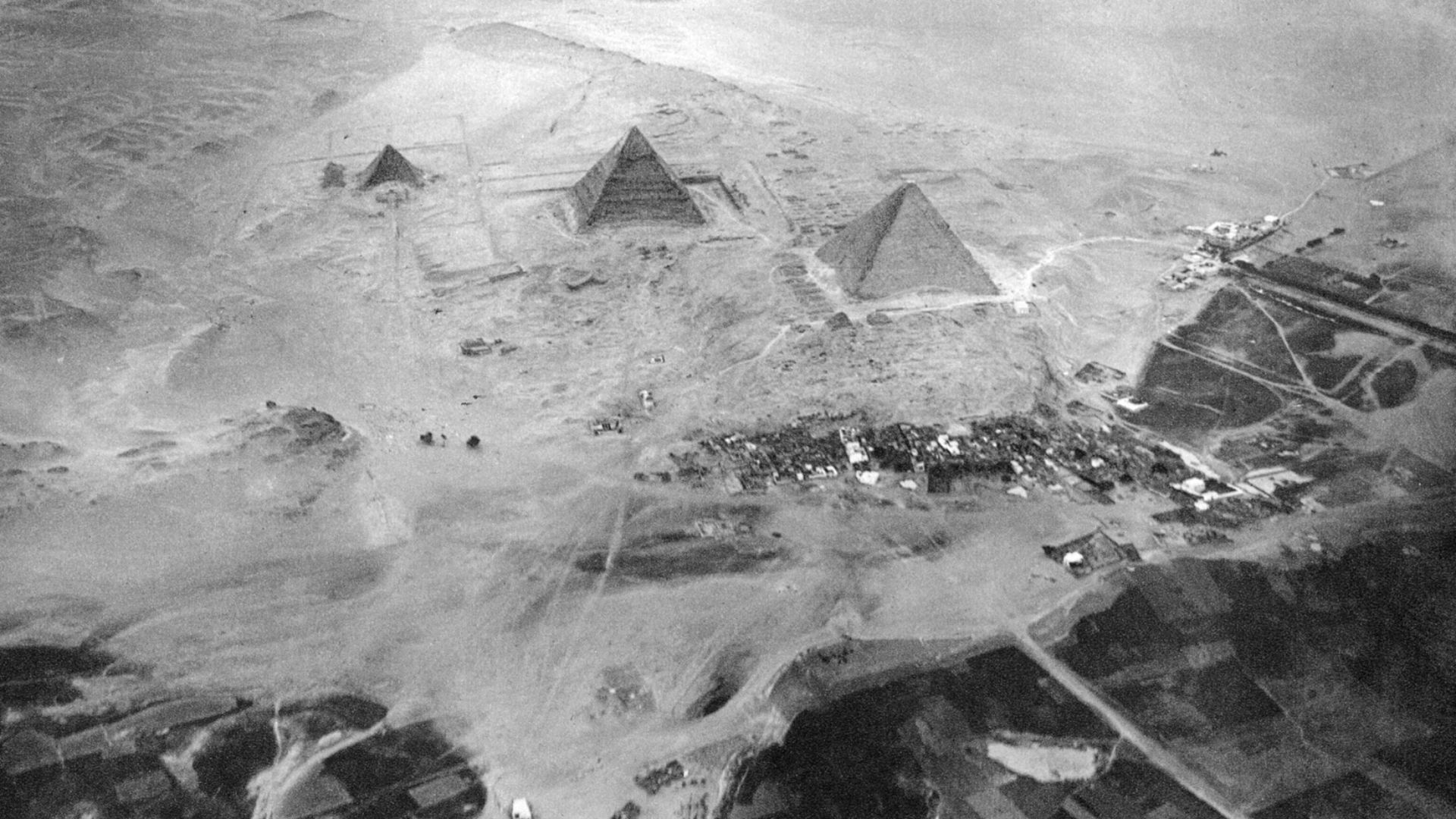 File:Spelterini Pyramids.jpg