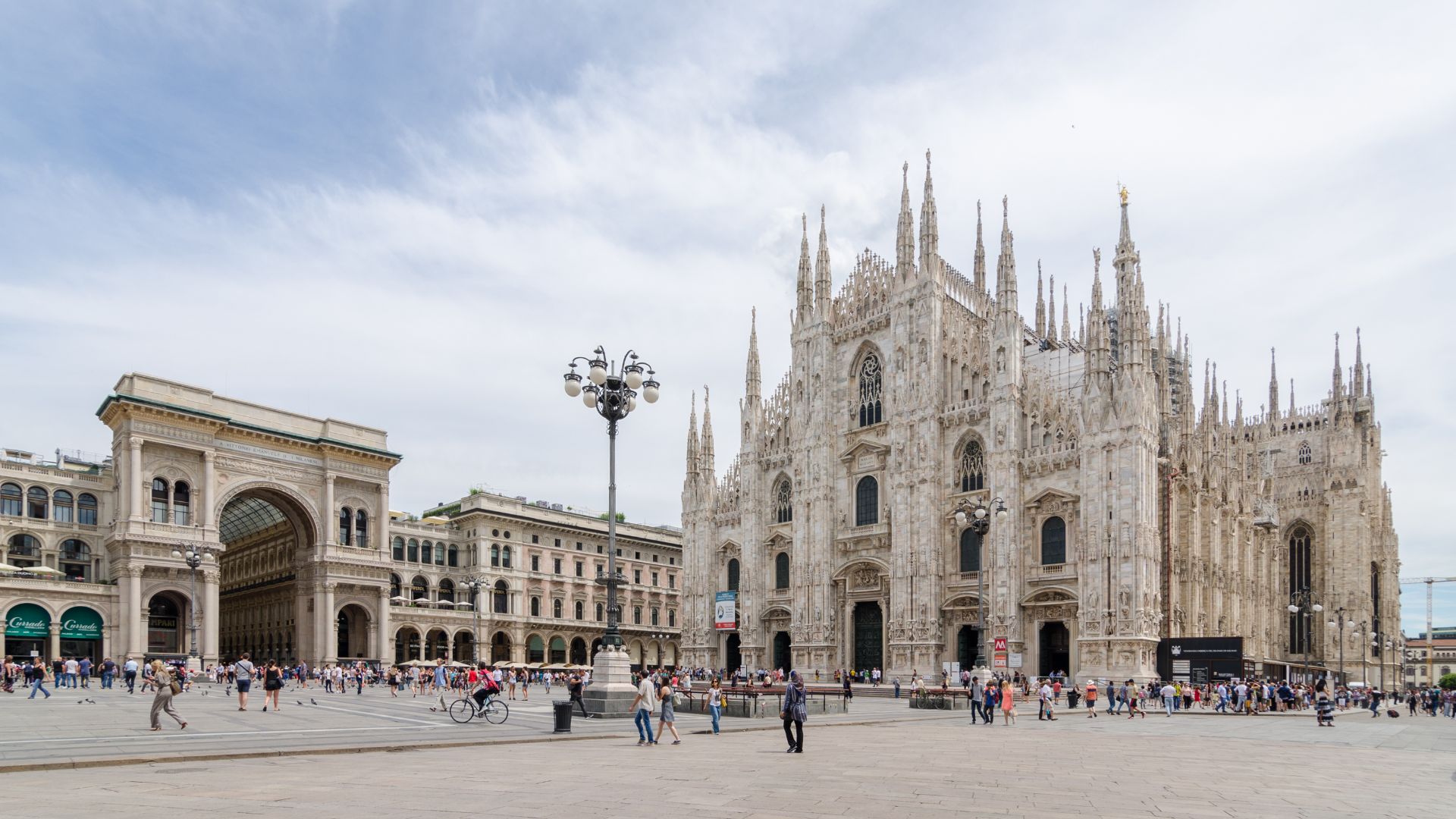 File:Milano, Duomo with Milan Cathedral and Galleria Vittorio Emanuele II, 2016.jpg