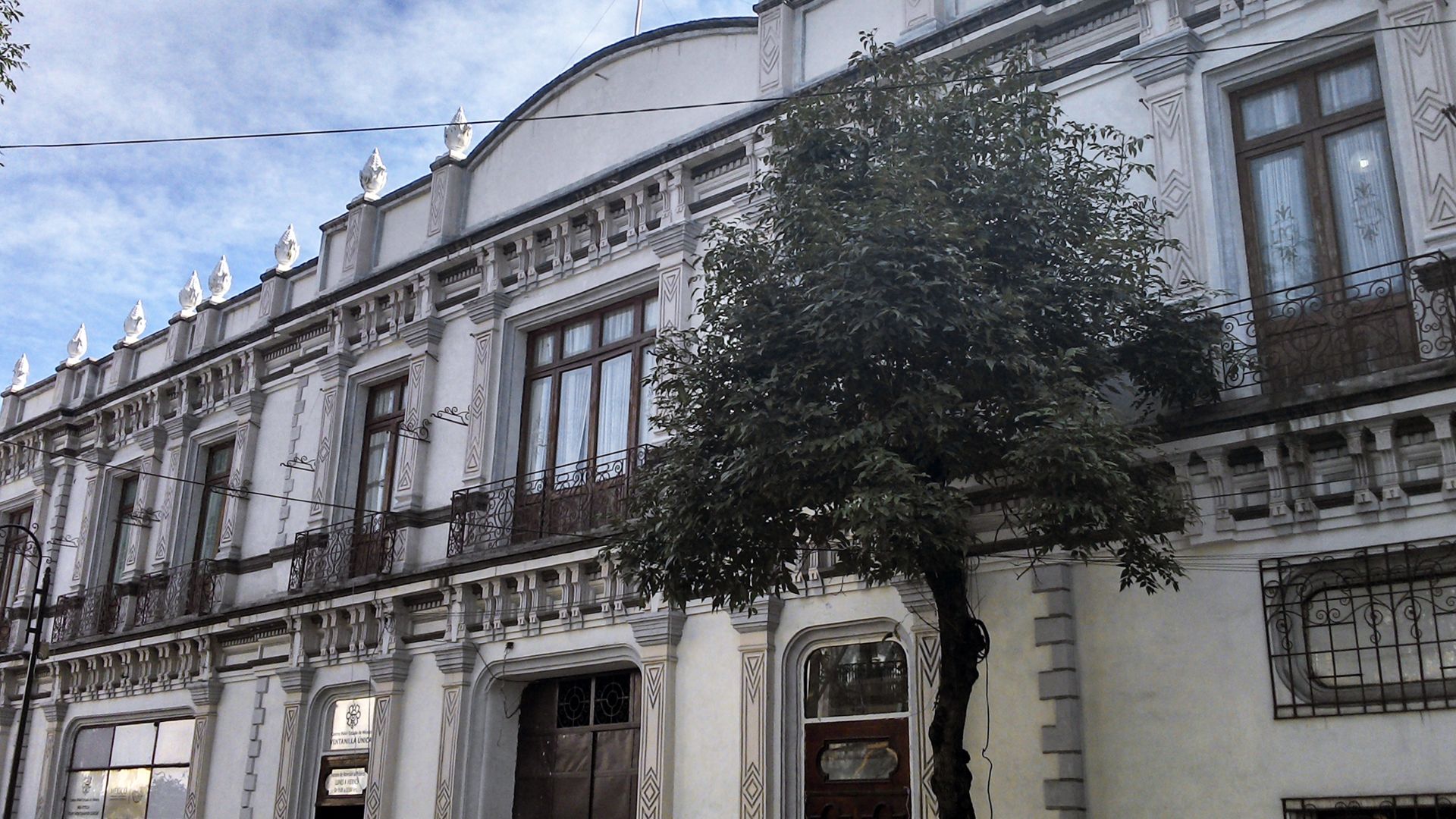 File:Instituto Nacional de Antropología e Historia.jpg