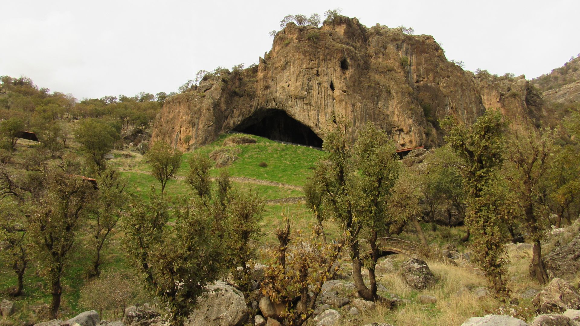 File:Shanidar Cave9.jpg