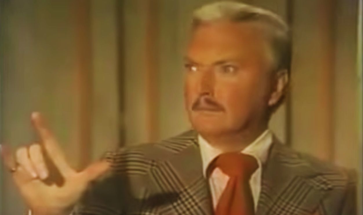 Screenshot from Hollywood Mysteries and Scandals (1984)