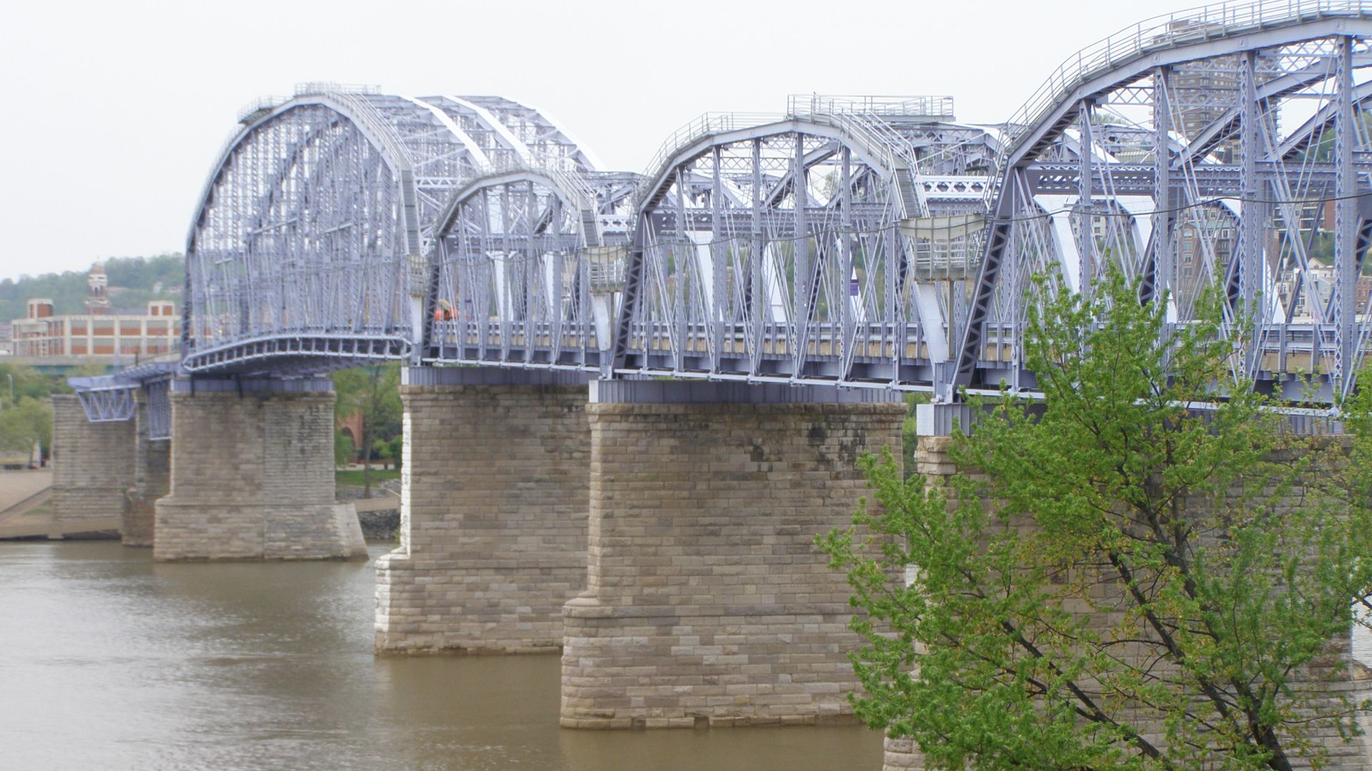 File:Newport Southbank Bridge (Purple People Bridge) P4280196.JPG