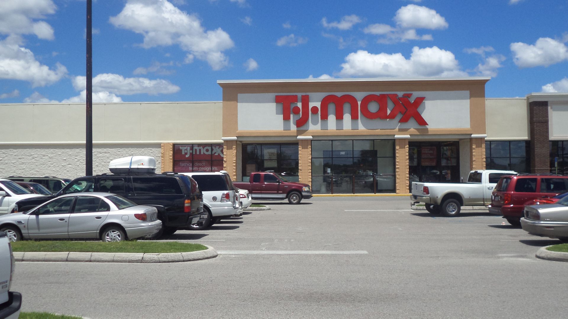 File:TJ Maxx, Lake City Mall.JPG