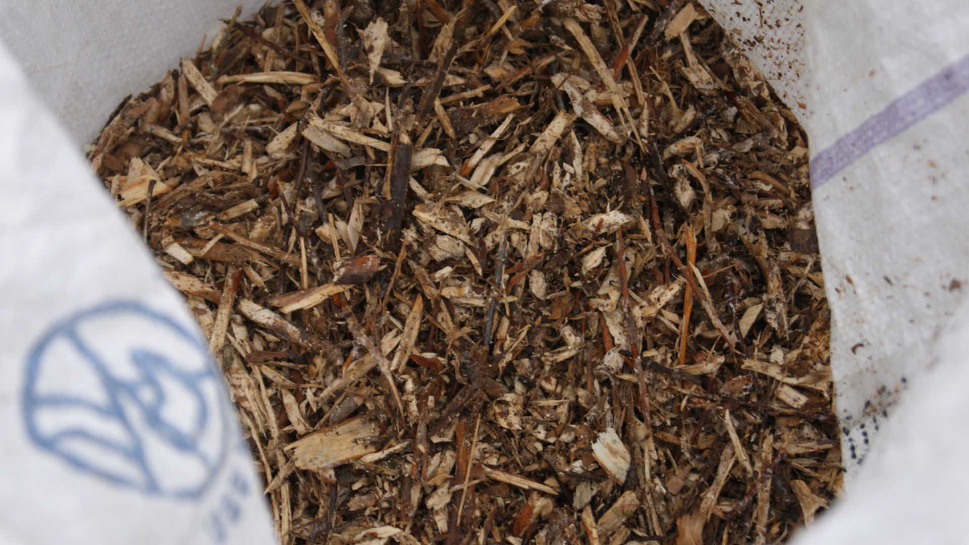File:Mulch for the infiltration trenches (8073319468).jpg