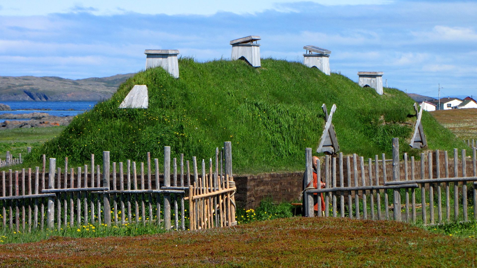 File:L'Anse aux Meadows, recreated long house.jpg