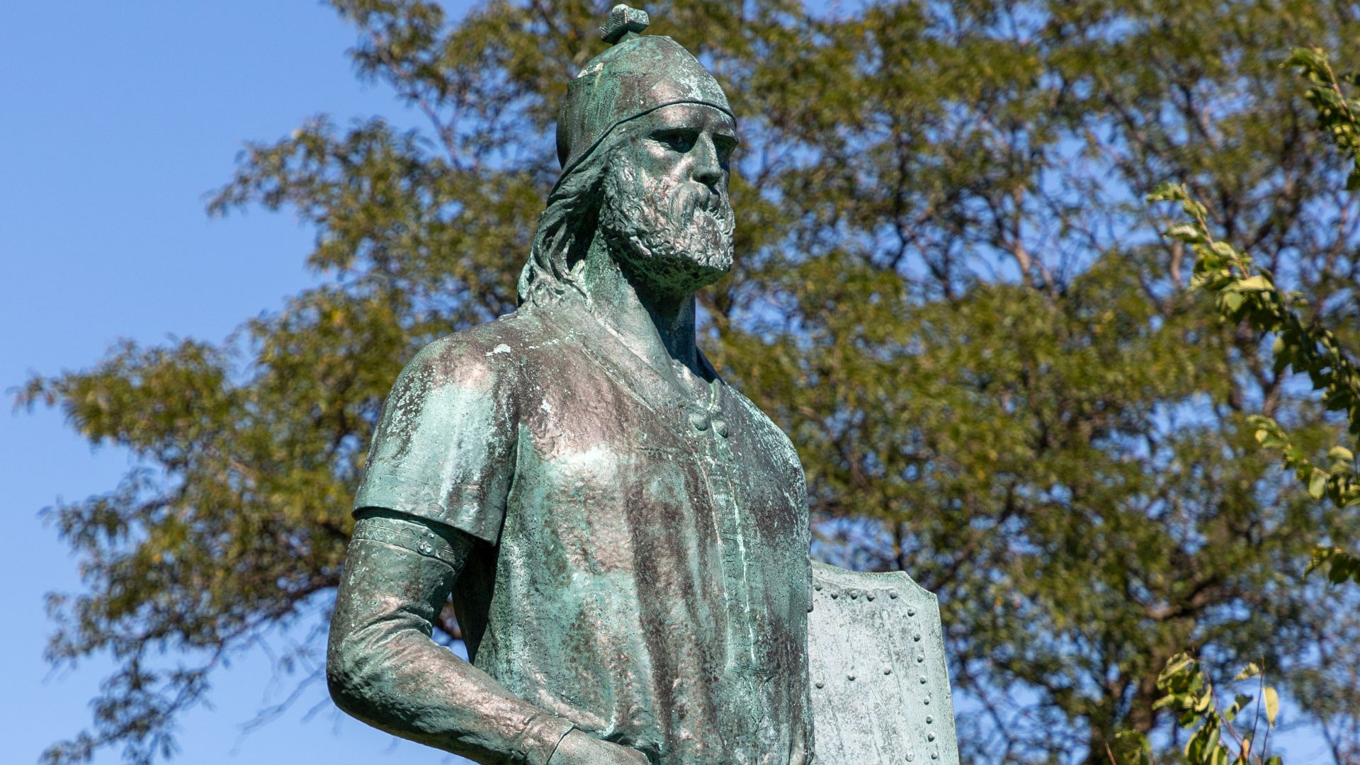 File:Leif Erikson Monument Humboldt Park Chicago 2020-13.jpg