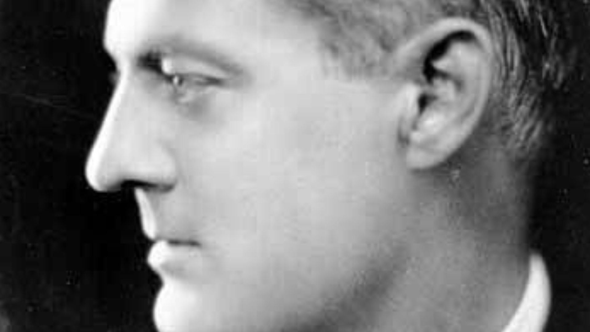 Handwritten on image: Sincerely yours, Lionel Barrymore
PH Coll 615.1

Subjects (LCTGM): Publicity photographs; Autographs
Subjects (LCSH): Barrymore, Lionel, 1878-1954--Portraits; Motion picture actors and actresses--United States