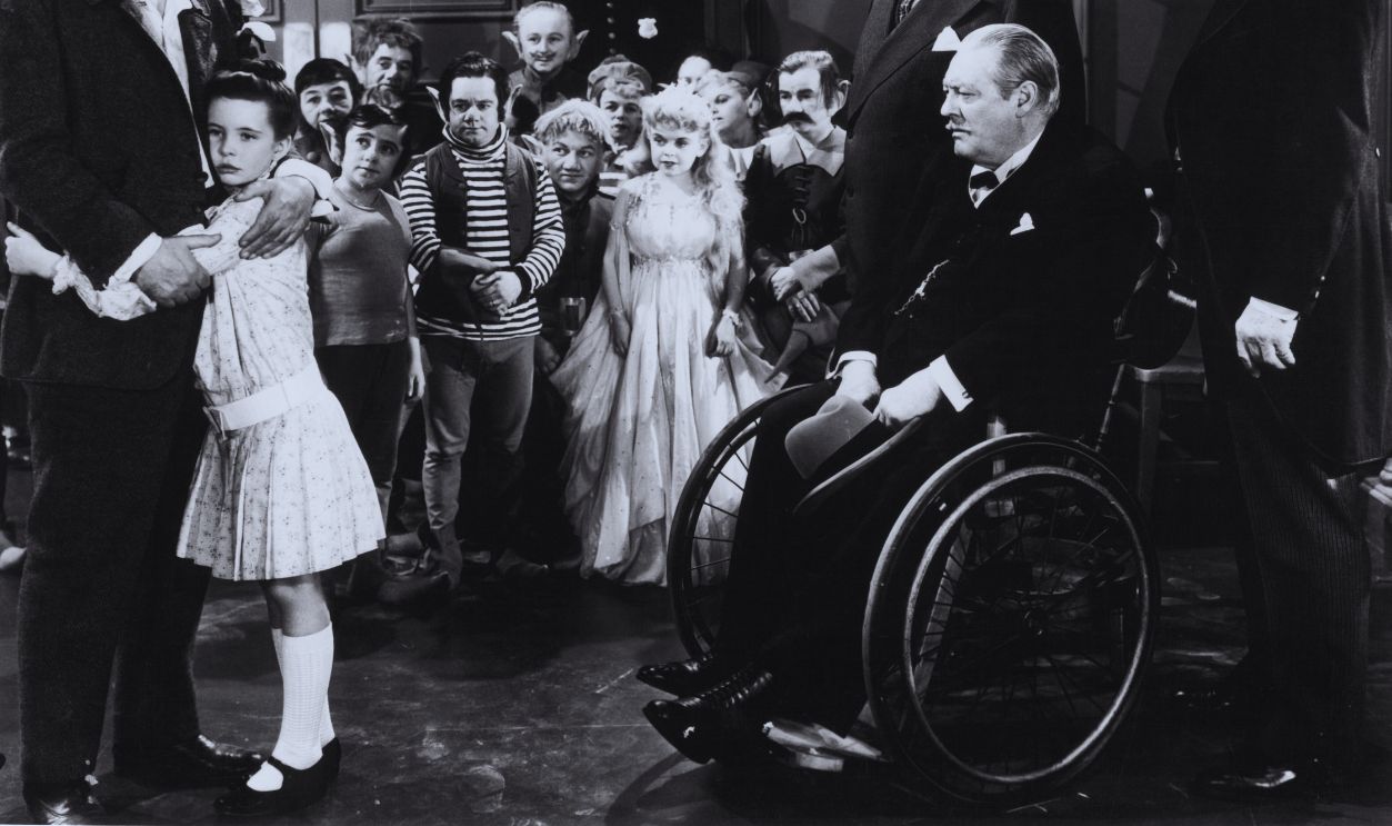 Gettyimages - 143770276, Margaret O'Brien In 'Three Wise Fools' Thomas Mitchell is hugged by Margaret O'Brien as Edward Arnold, Lionel Barrymore, and Lewis Stone watch in a scene from the film 'Three Wise Fools', 1946.