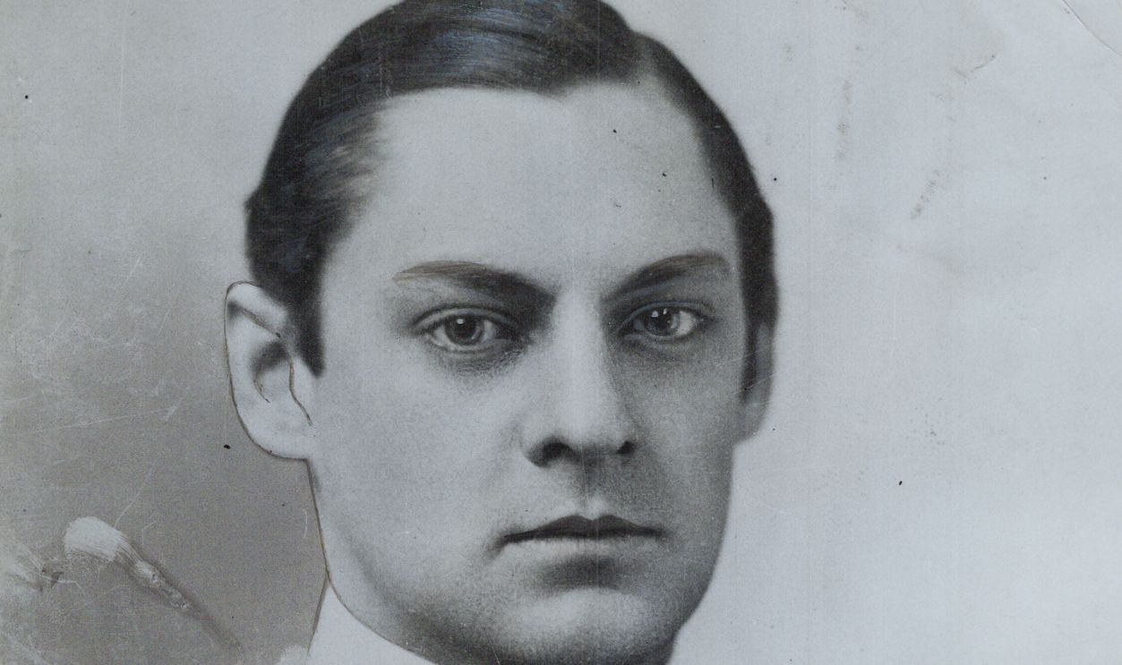 Gettyimages - 502264709, Lionel Barrymore became famous in 1931- He made his debut on the stage at the age of 15, with his ma CANADA - NOVEMBER 22: Lionel Barrymore became famous in 1931- He made his debut on the stage at the age of 15, with his maternal grandmother, Mrs. John Drew, started in the movies in 1909. 