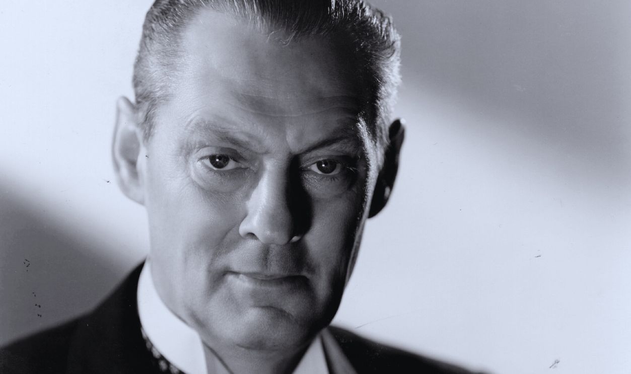Gettyimages - 3309912, Lionel Barrymore circa 1935: Lionel Barrymore (1878 - 1954), the character actorr. His work revolved around films and film making, including some direction. From 1938 he was forced to continue acting from a wheelchair due to arthritis.