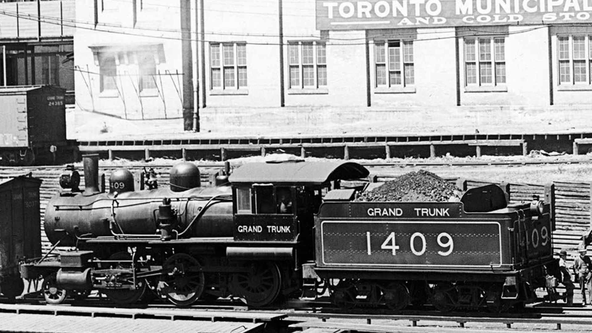 This image is available from the City of Toronto Archives.
This tag does not indicate the copyright status of the attached work. A normal copyright tag is still required. See Commons:Licensing for more information.