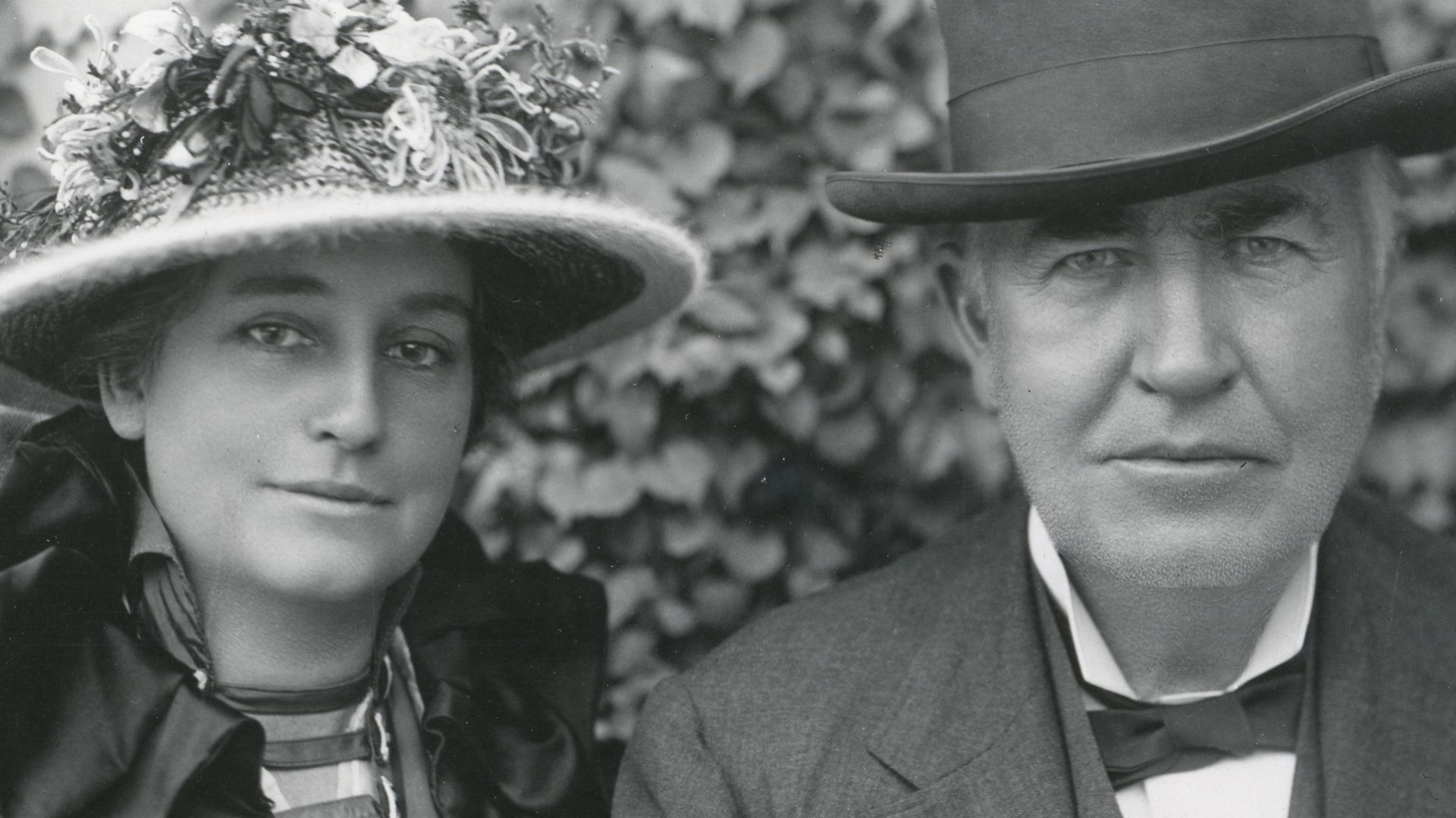A portrait of Thomas and Mina Edison.
A portrait of Thomas and Mina Edison taken around 1908.
Keywords: thomas; edison; edis