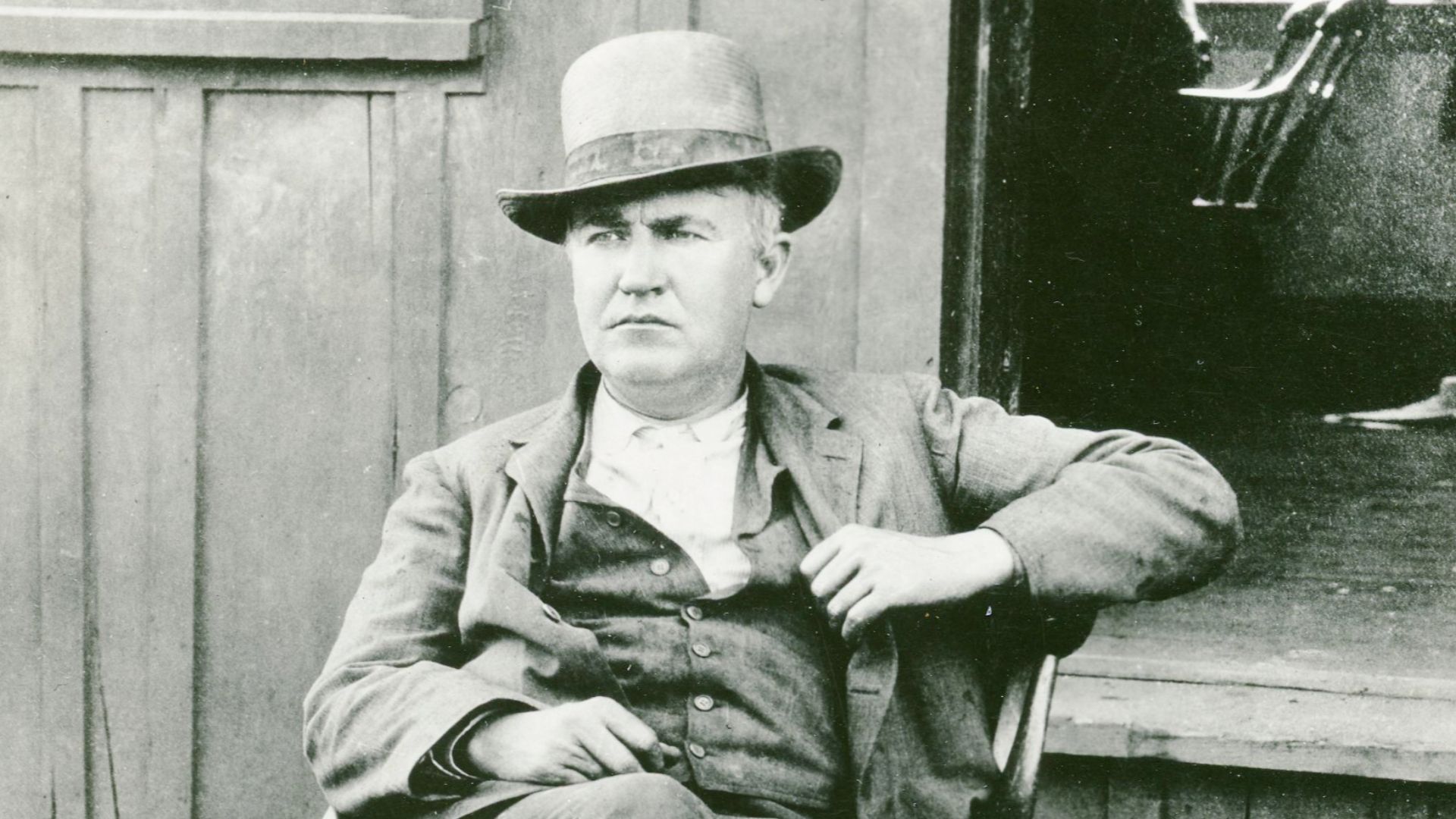 Thomas Edison sitting in a chair.
Thomas Edison sitting in front of his ore processing plant in Ogdensburg
Keywords: young; thomas; edison; edis