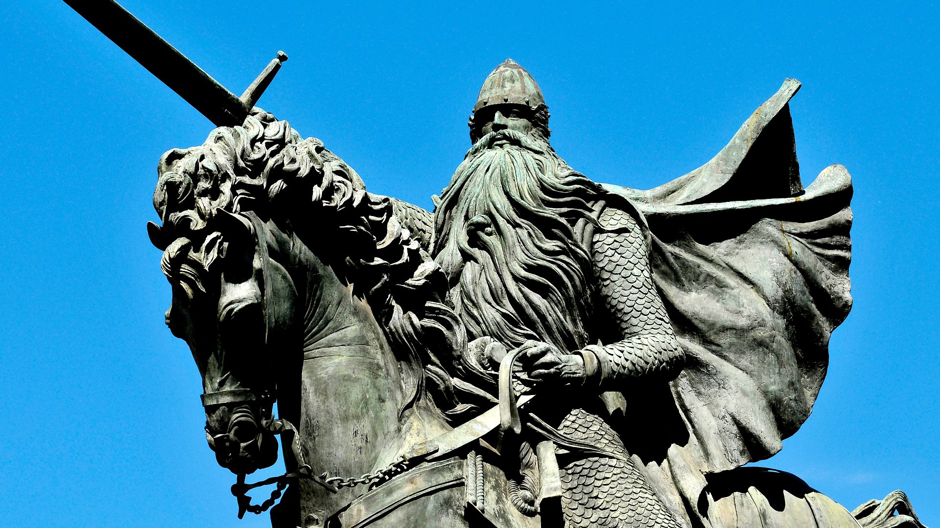 Detail of the statue of Rodrigo Díaz de Vivar