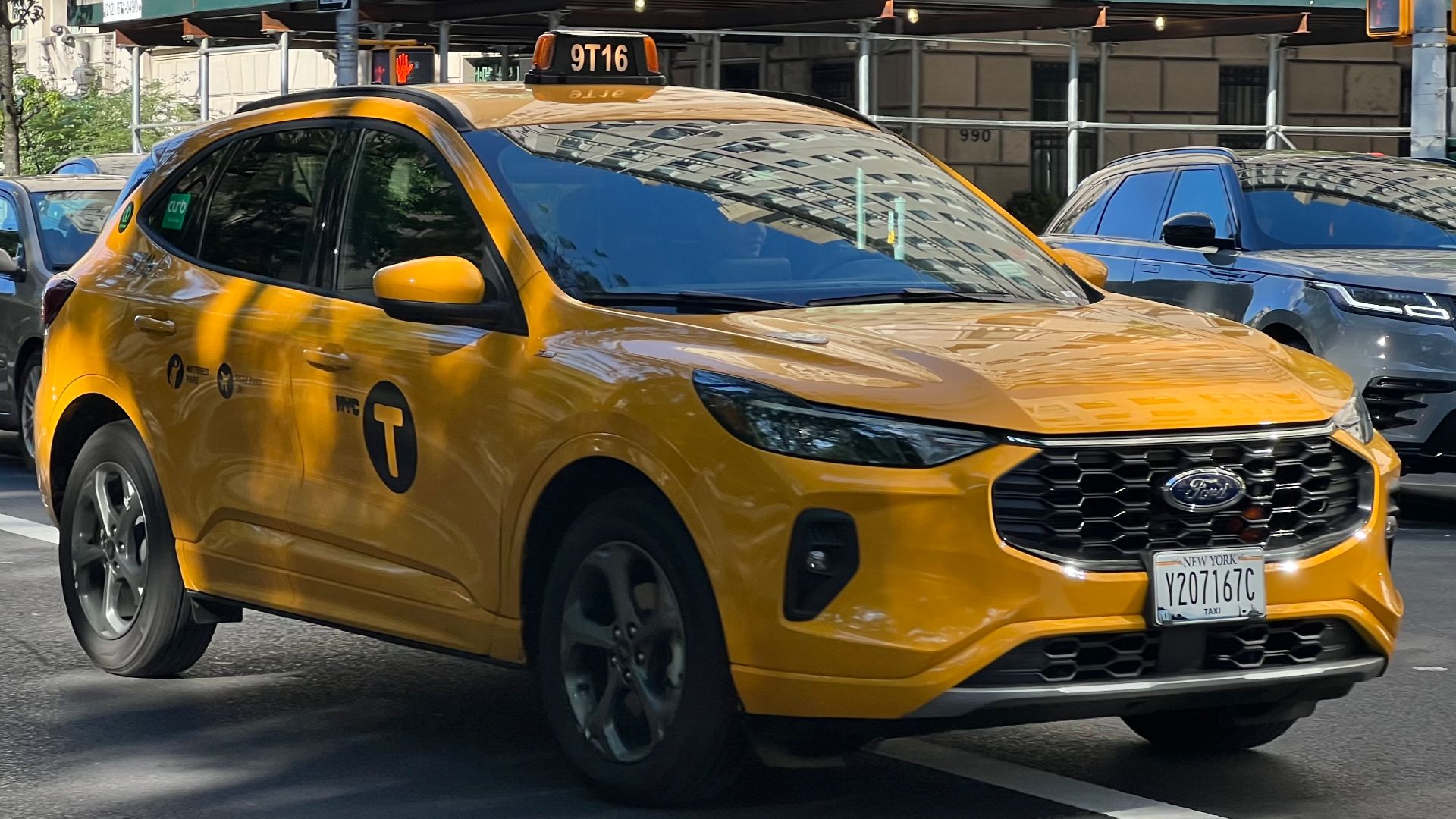 Y207167C, a Ford Escape Medallion Cab in New York City. Photo taken on 2024/6/15.