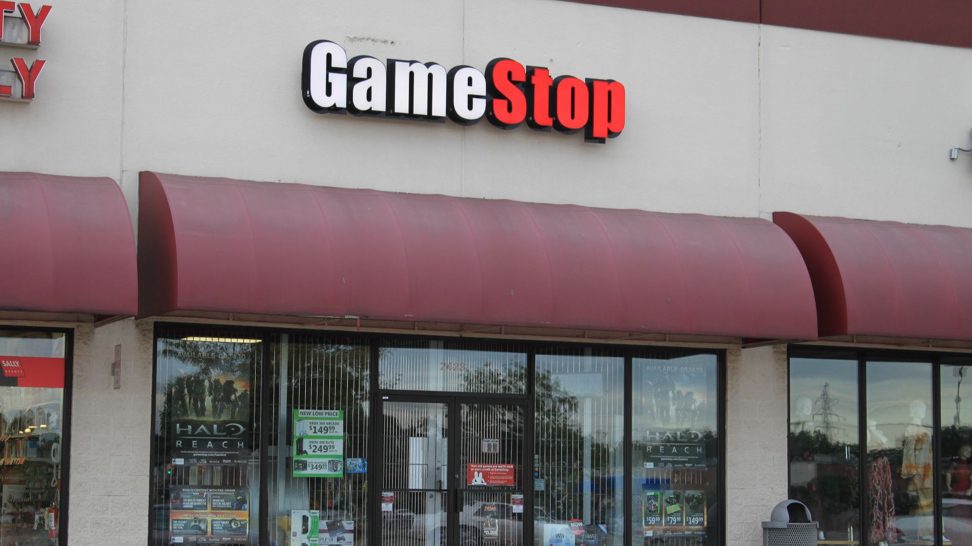 GameStop store, 2423 Ellsworth Road, Ypsilanti Township, Michigan