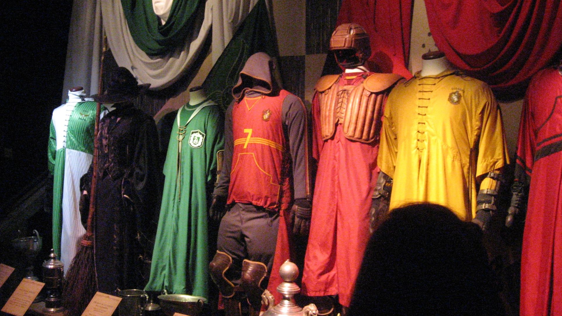 Tenues de Quidditch, Harry Potter Exhibition, Cité du Cinéma, Saint Denis (Paris) avril 2015