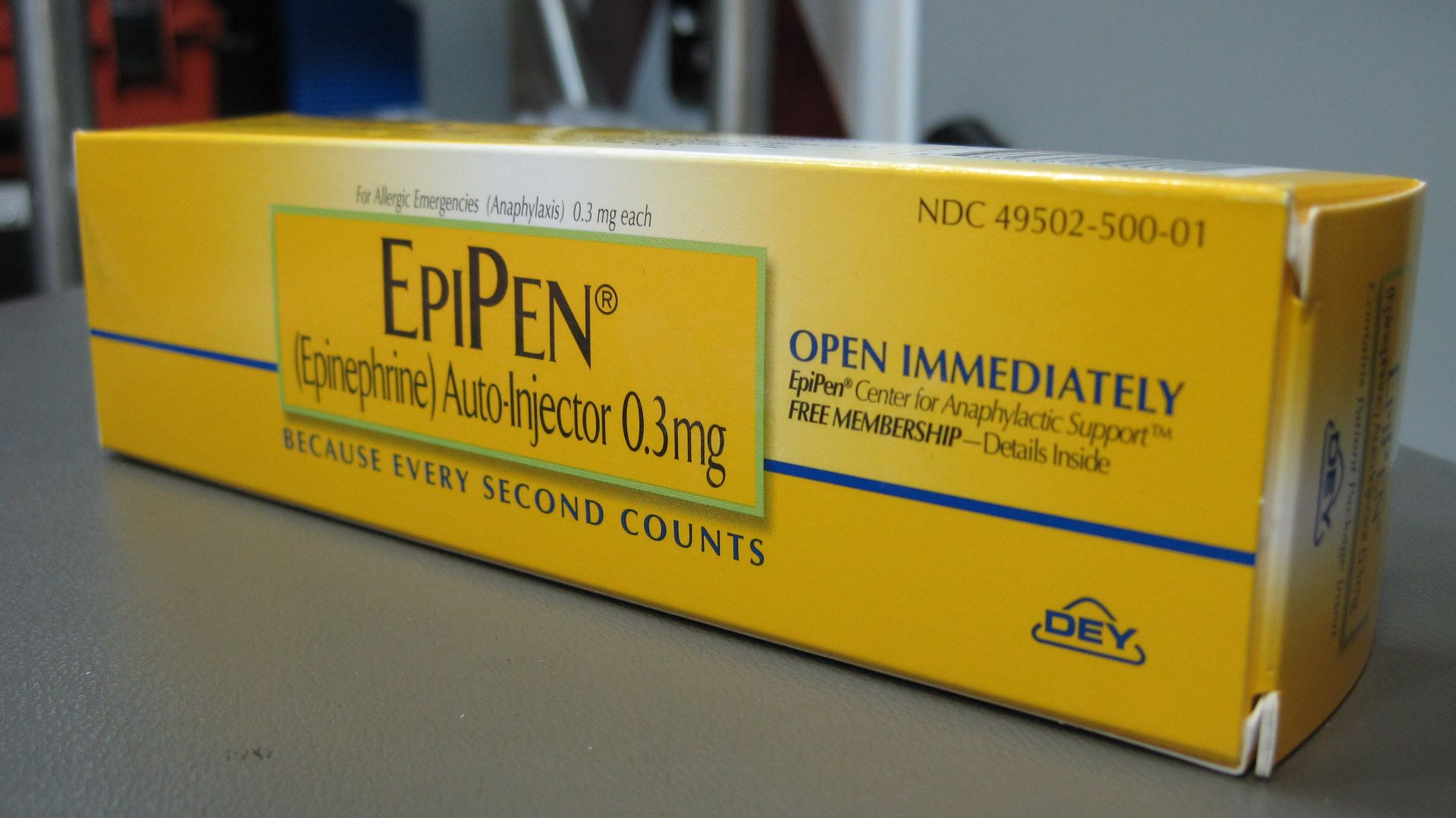 Adult-doses Epinephrine auto-injector, for intramuscular administration.