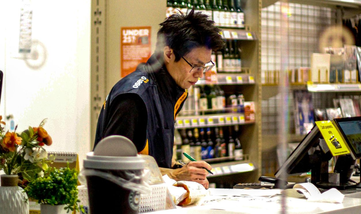 Cashier of Oseyo Supermarket