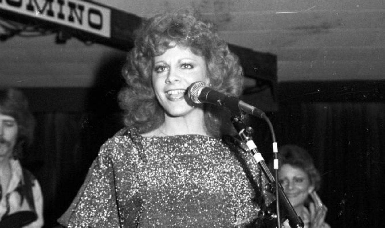 UNSPECIFIED - JANUARY 01: Photo of Reba McEntire