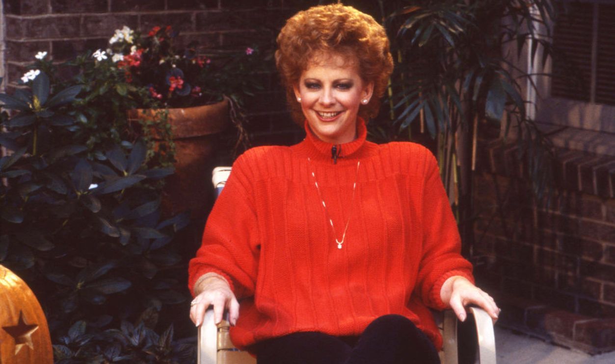 NASHVILLE -January 9: Country Music Singer Songwriter Reba McEntire receives a Music City News Award on January 9, 1987 in Nashville, Tennessee