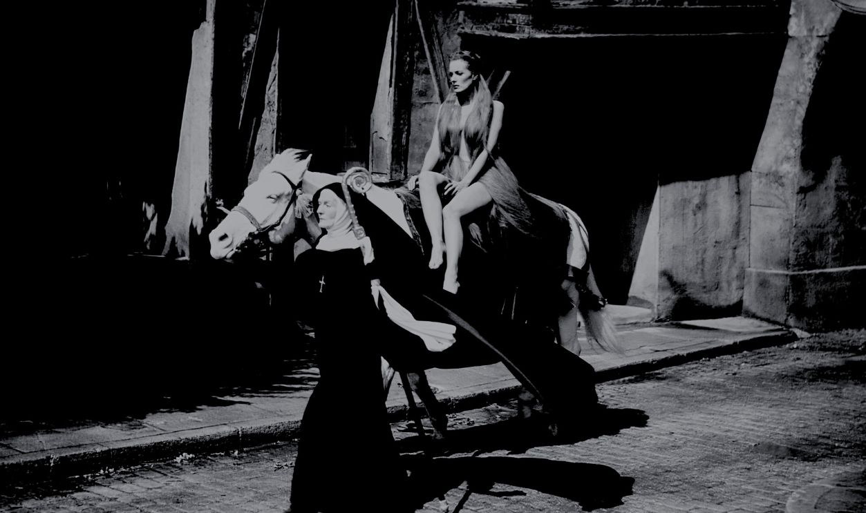 Gettyimages - 607406364, On the set of Lady Godiva of Coventry Irish actress Maureen O'Hara on the set of Lady Godiva of Coventry, directed by Arthur Lubin. 