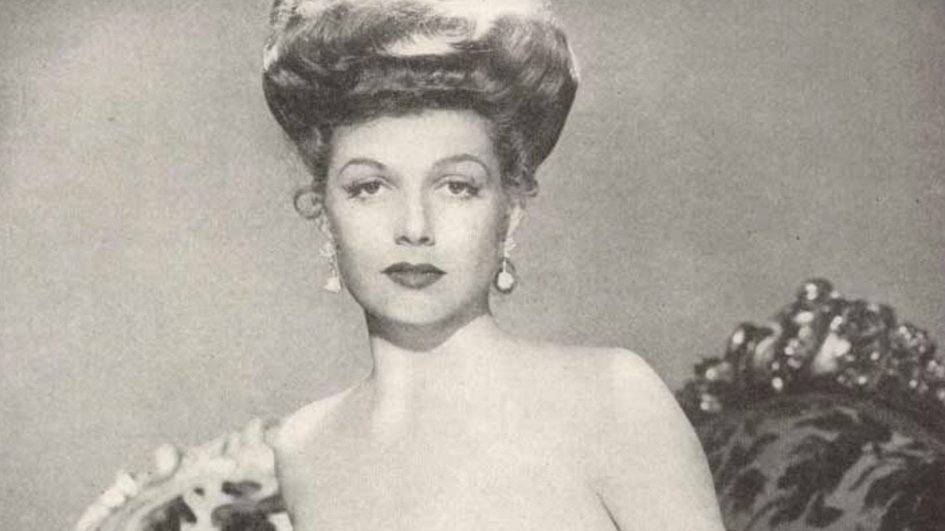 Publicity photo of Ann Sheridan for Argentinean Magazine. (Printed in USA)