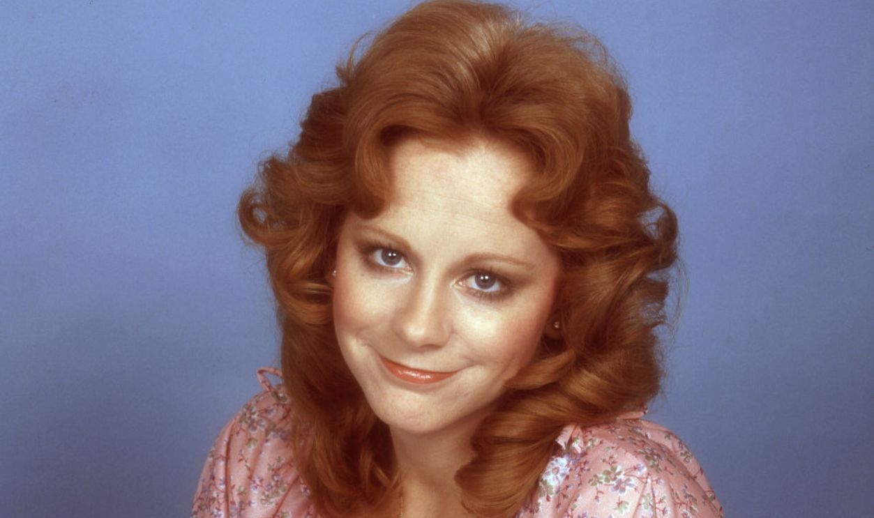 NASHVILLE - CIRCA 1976: Country singer Reba McEntire poses for a portrait session in Nashville, Tennessee in circa 1976.