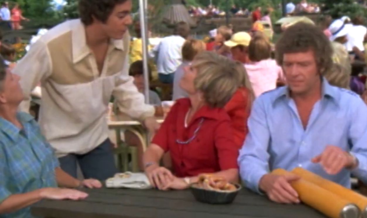 Screenshot from The Brady Bunch (1969-1974) 