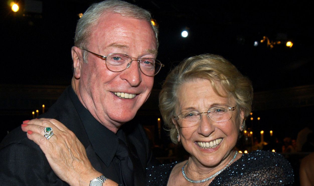 Getty Images - 106737983 - The Fifth Annual White Tie & Tiara Ball to Benefit the Elton John Aids Foundation in Association with Chopard - Sir Michael Caine and Sir Elton john's Mother Sylvia.