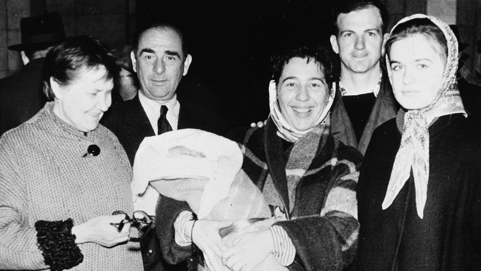 Photo of the Oswalds,their child, Mr. and Mrs. Alexander Romanovich Zieger, and Eleanor Zieger Commission Exhibit