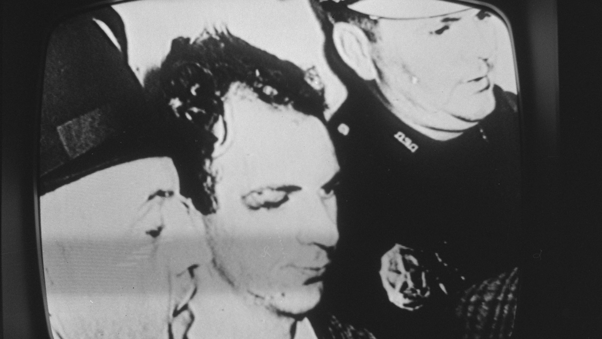 Collectie / Archief : Fotocollectie Anefo
Reportage / Serie : [ onbekend ]
Beschrijving : Lee Harvey Oswald vanaf televisie
Datum : 27 januari 1964
Trefwoorden : televisies
Fotograaf : Nijs, Jac. de / Anefo
Auteursrechthebbende : Nationaal Archief
Materiaalsoort : Negatief (zwart/wit)
Nummer archiefinventaris : bekijk toegang 2.24.01.03

Bestanddeelnummer : 915-9937