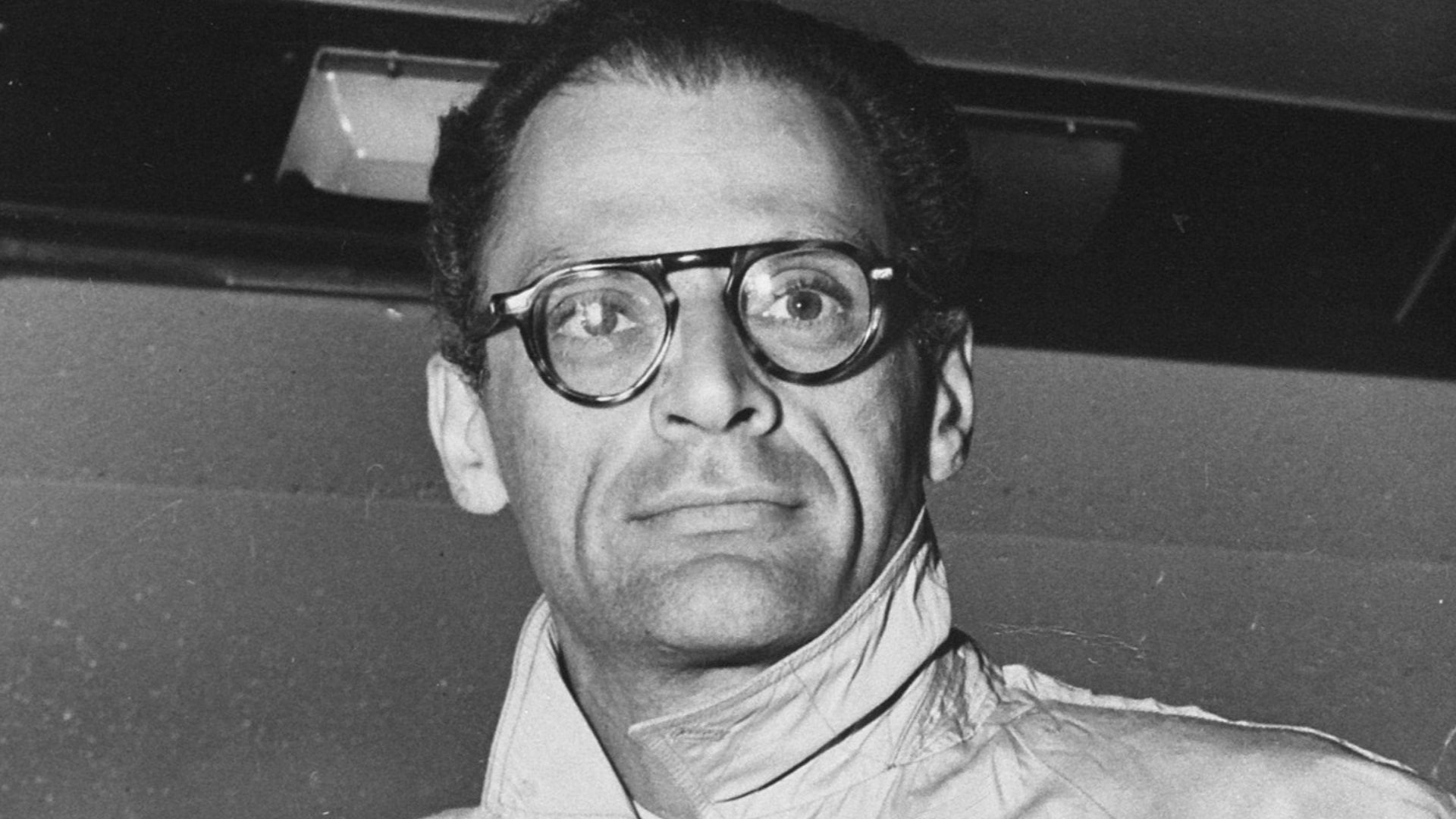 Collectie / Archief : Fotocollectie Anefo
Reportage / Serie : [ onbekend ]
Beschrijving : Arthur Miller
Datum : 2 oktober 1961
Persoonsnaam : Arthur Miller
Fotograaf : Fotograaf Onbekend / Anefo
Auteursrechthebbende : Nationaal Archief
Materiaalsoort : Glasnegatief
Nummer archiefinventaris : bekijk toegang 2.24.01.09

Bestanddeelnummer : 912-9998