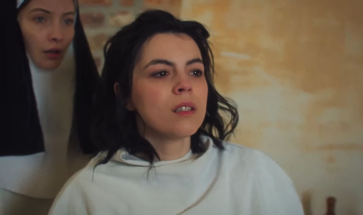 Screenshot from Je t'aime, Julie (2024) 