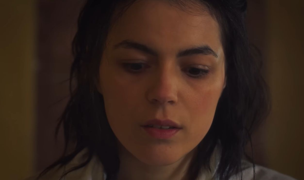 Screenshot from Je t'aime, Julie (2024) 